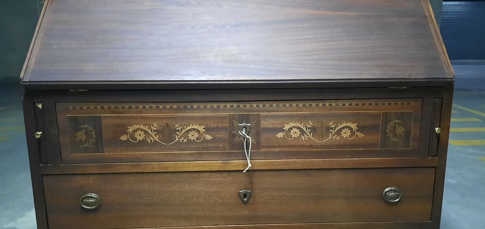 Papeleira, secretária D.Maria - c/ embutidos - adquirida em antiquário