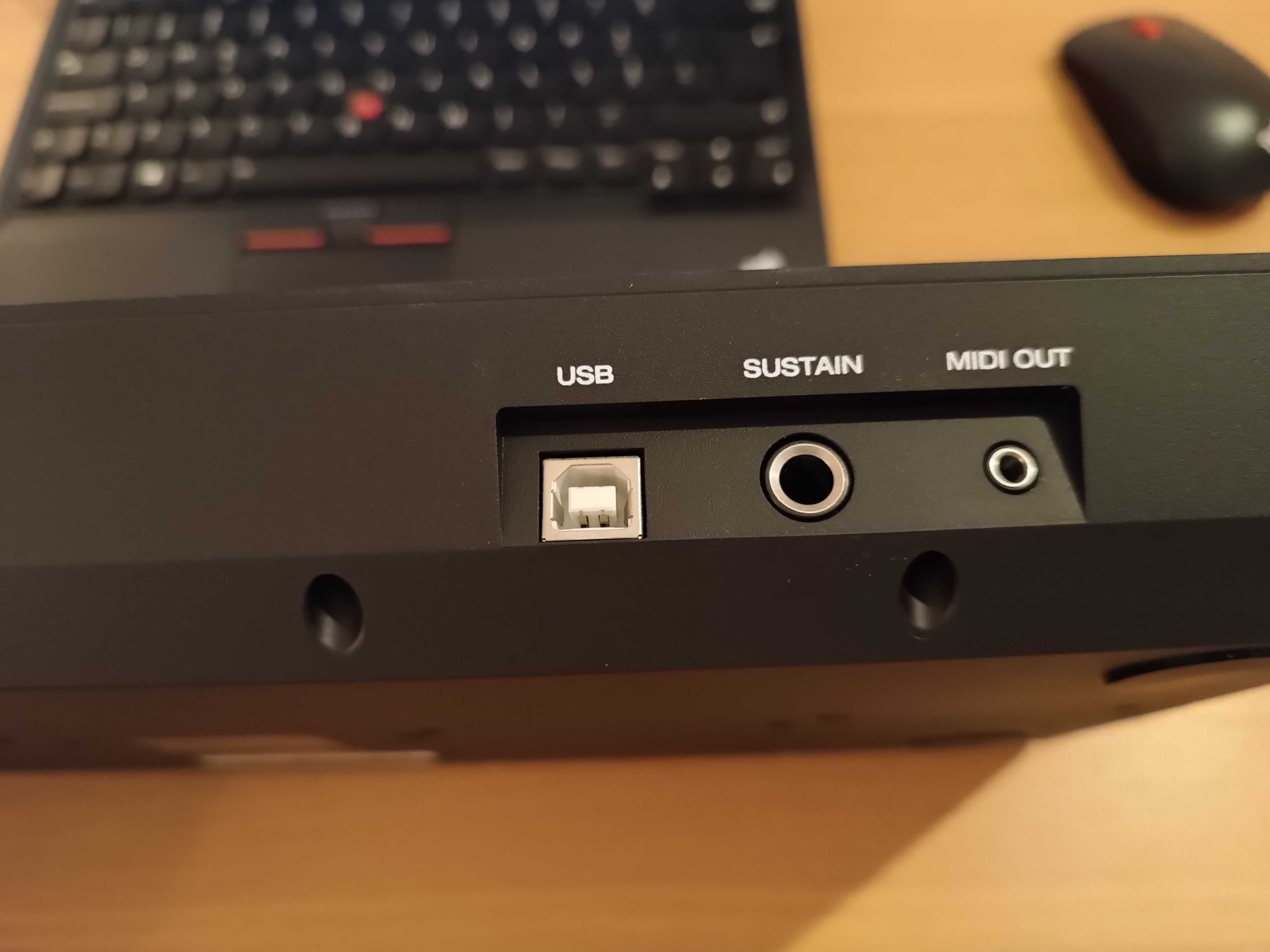 M-Audio Oxygen Pro Mini - controlador MIDI