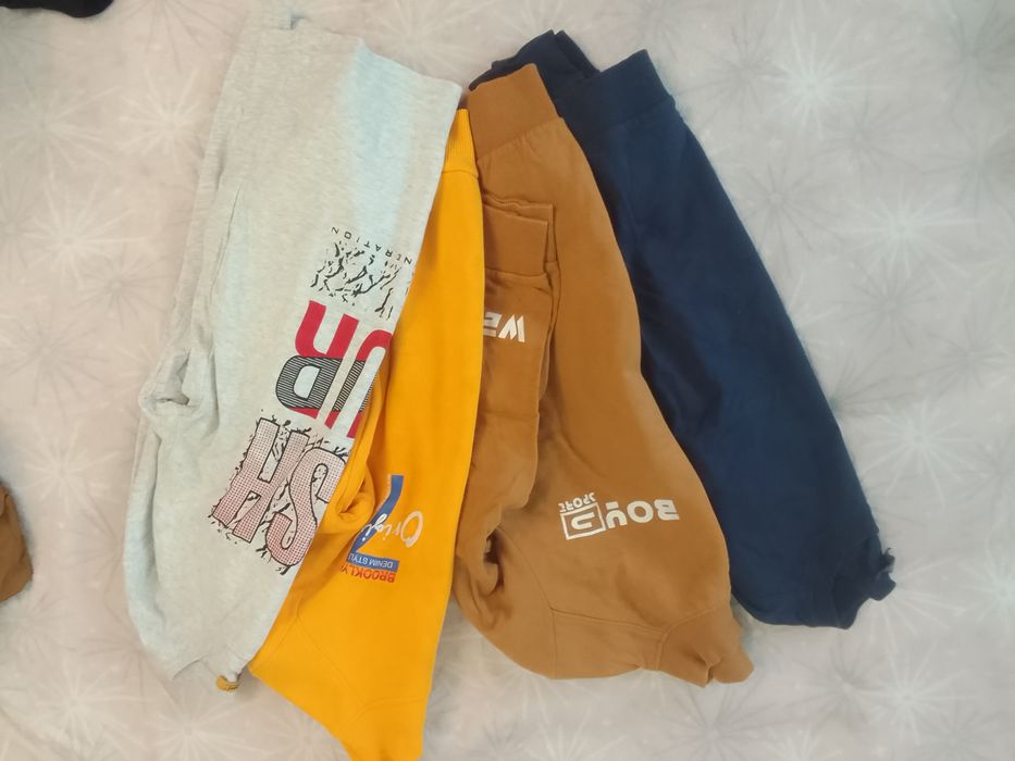 Кофти для хлопчика 146р.