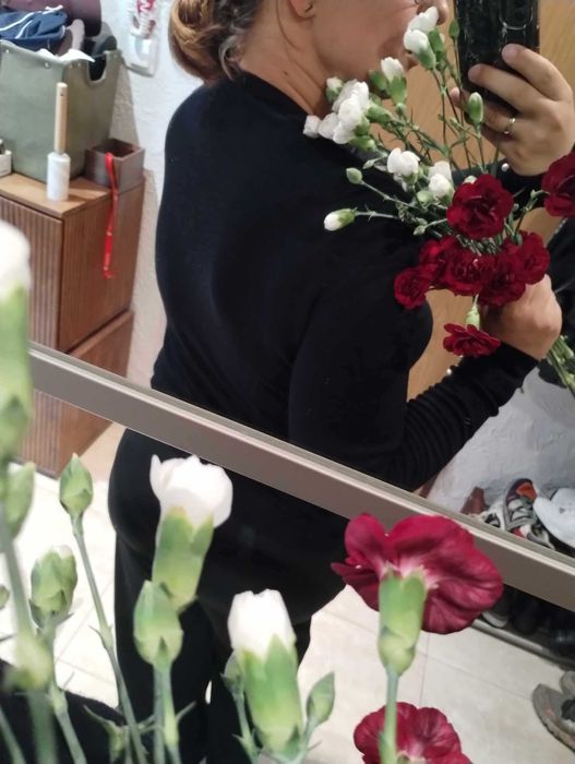 Granatowy sweter wiskozowy Zara Knit r. L z perełkami na rękawie