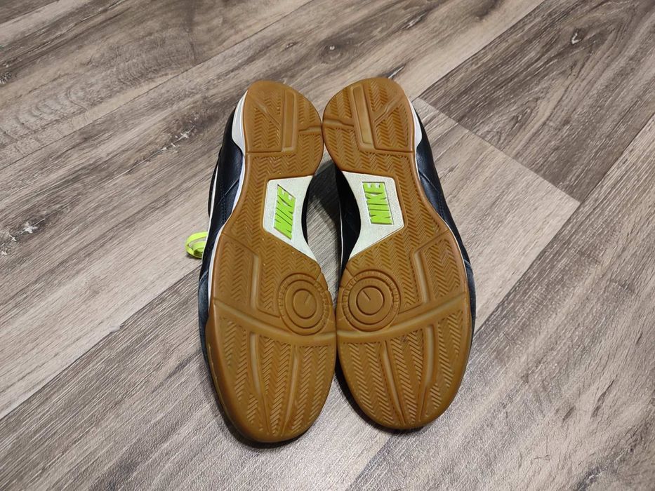 Футзалки Nike Tiempo