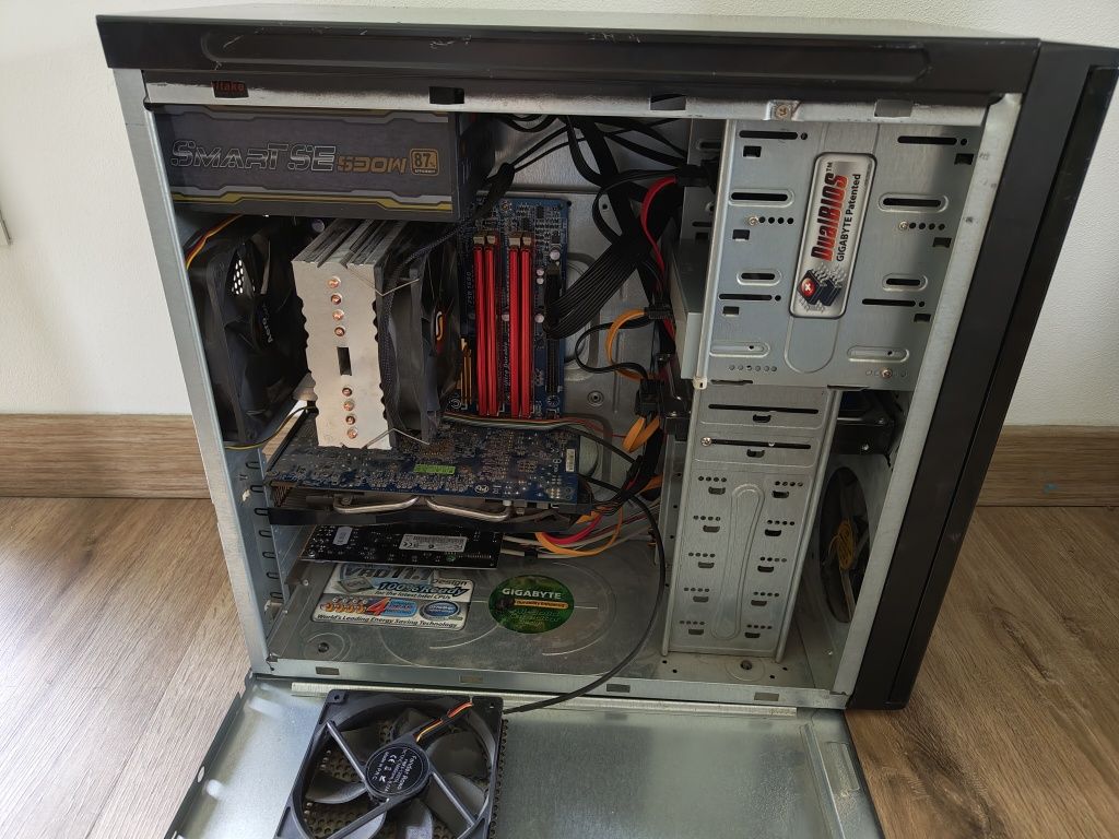Pełny zestaw komputerowy (Q9550 + R7 260X + monitor i peryferia)