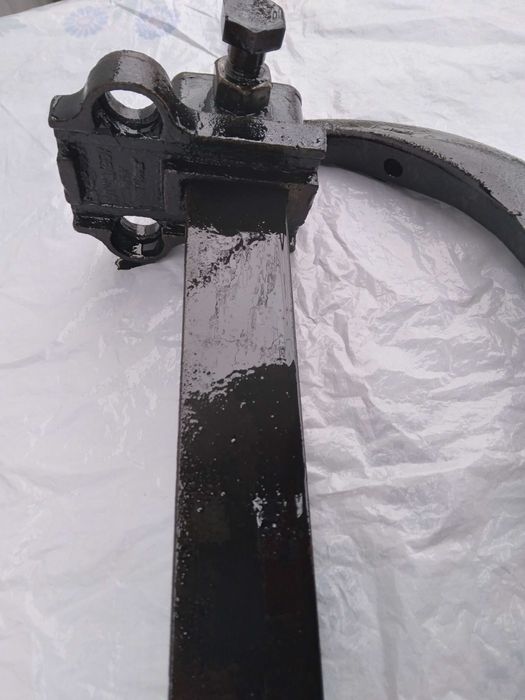 Глубокорыхлитель почвы. Стойка с креплением. Рабочая высота 40 см.