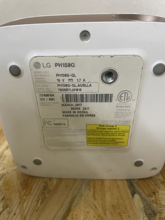 Lg ph150g  проектор міні з вбудованим акб