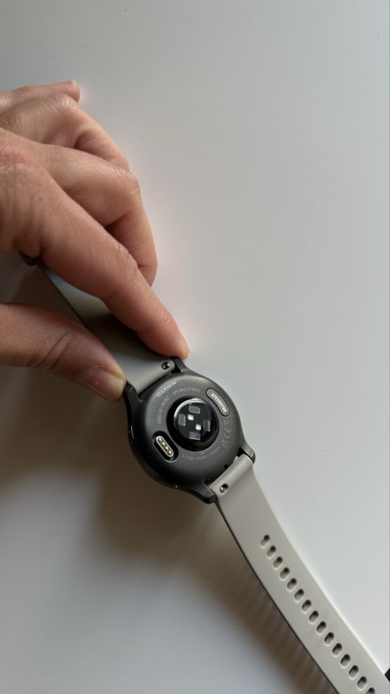 Смарт годинник Garmin Venu 2s