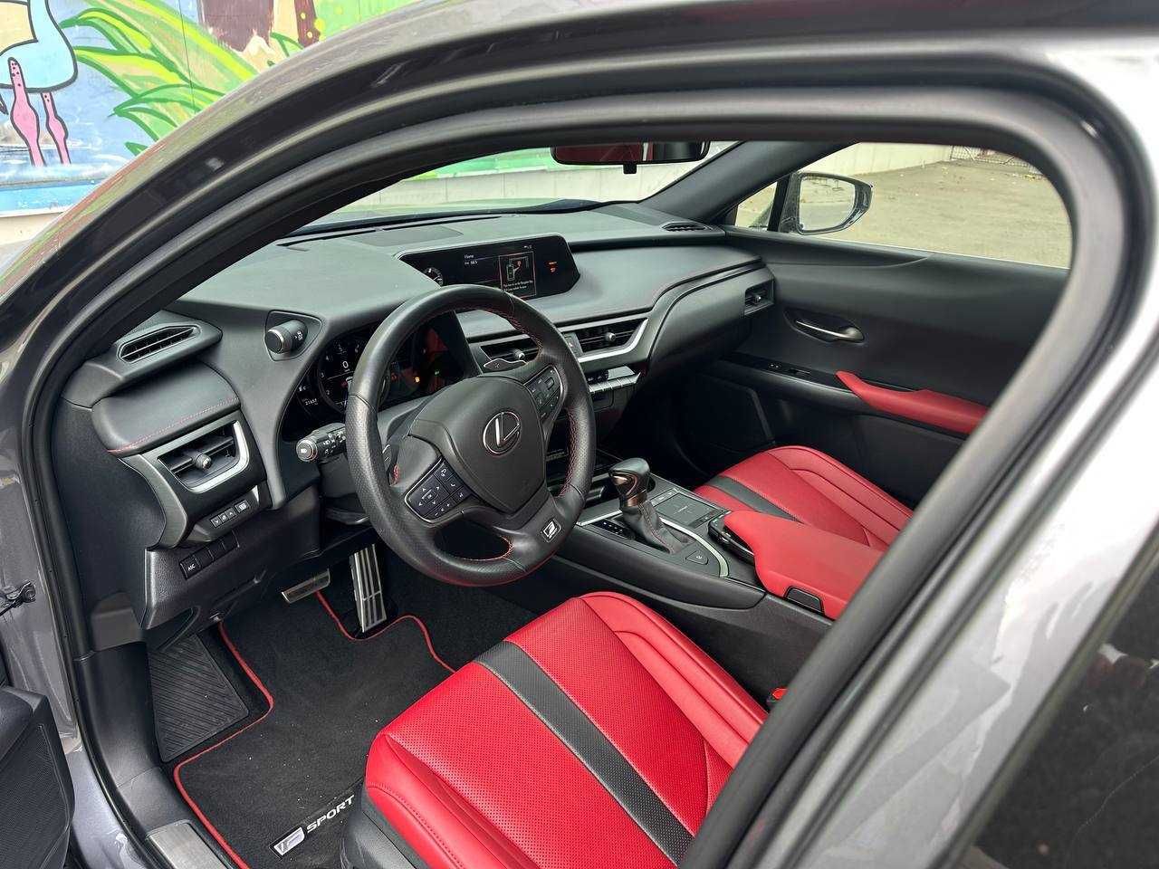 Lexus UX 2021 рік