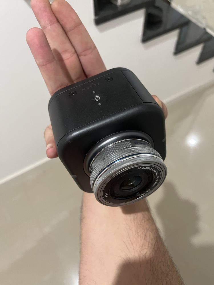 Mevo Core com lente Olympus Camara 4k