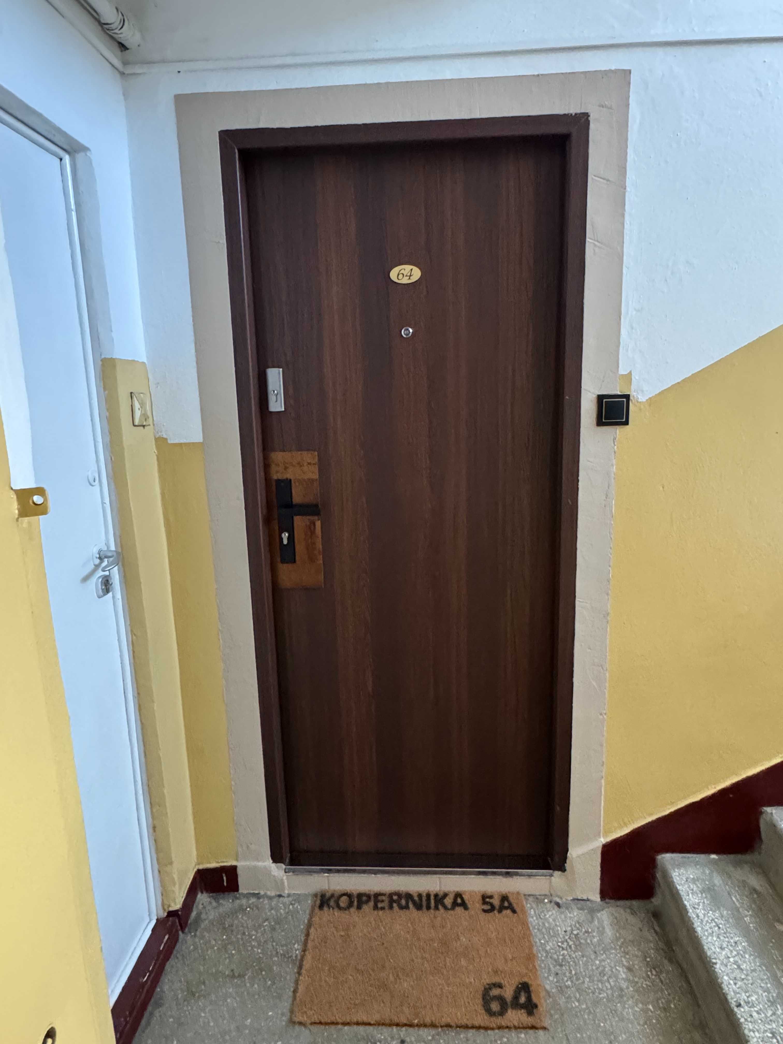 Ładne mieszkanie 39m plus piwnica Opatów II piętro