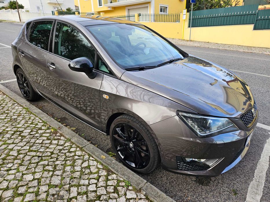 Seat Ibiza 1.6 TDI versão FR 30 anos