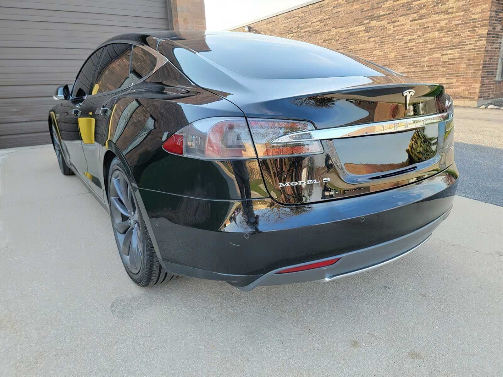 Tesla Model S P85D 2015