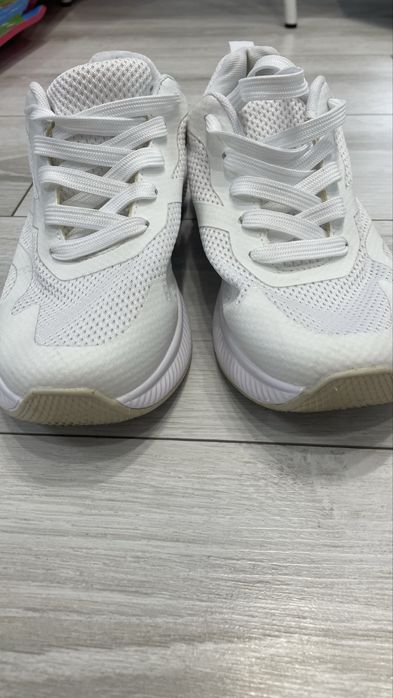 Кросівки білі primark жіночі