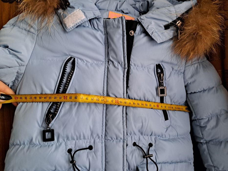 Зимова куртка для дівчинки 134