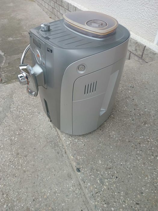 Продам кавомашину saeco talea