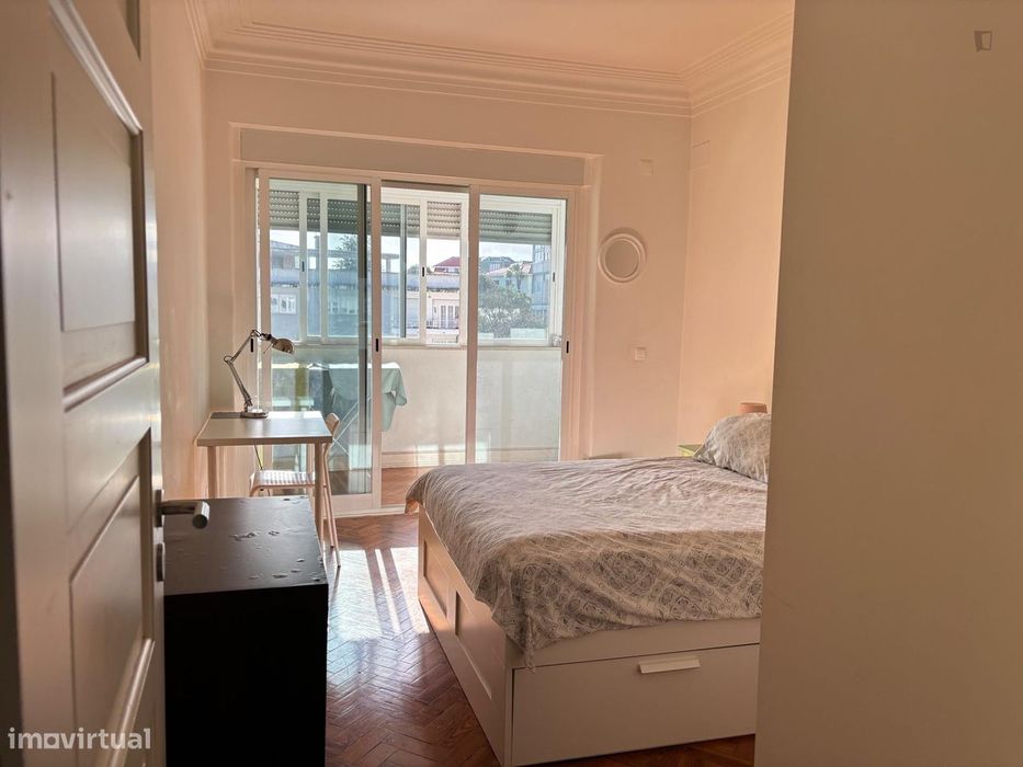 649951 - Quarto com cama de casal perto da...