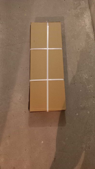 Sprzedam umywalkę z szafką łazienkową.