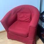 Cadeirao Ikea creme com capa vermelha