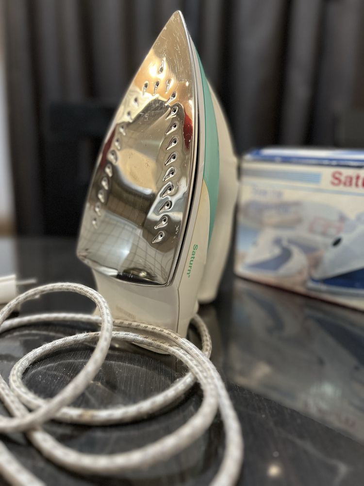 Парова праска Saturn ST1112