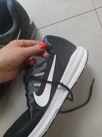 Buty Nike do biegania dynamic support 42-43 dl wkl. 27 cm