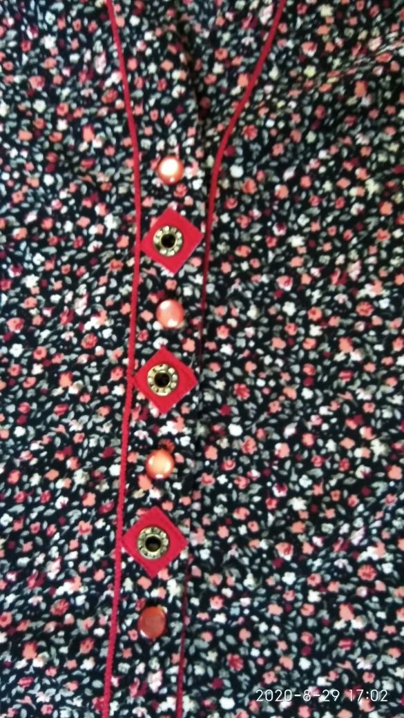 Нарядная блузка с рукавом  размер 50-52
