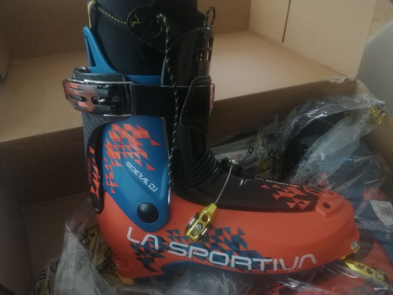Buty skiturowe marki La Sportiva  Sideral 2.1 NOWE !!