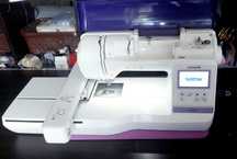 Вишивальна машина Brother Innovis NV850E