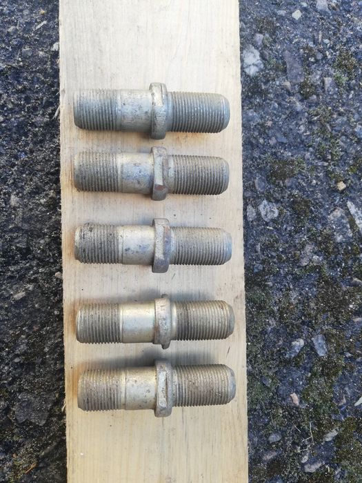 Шпильки до автомобіля Газ 53