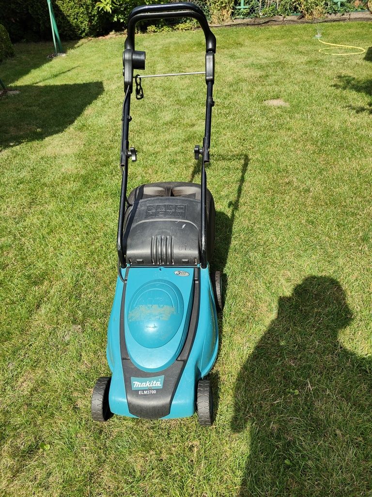 Kosiarka elektryczna Makita ELM 3700,1300W,