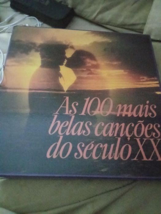Coleção de vinis"as 100 mais belas canções do século XXI"