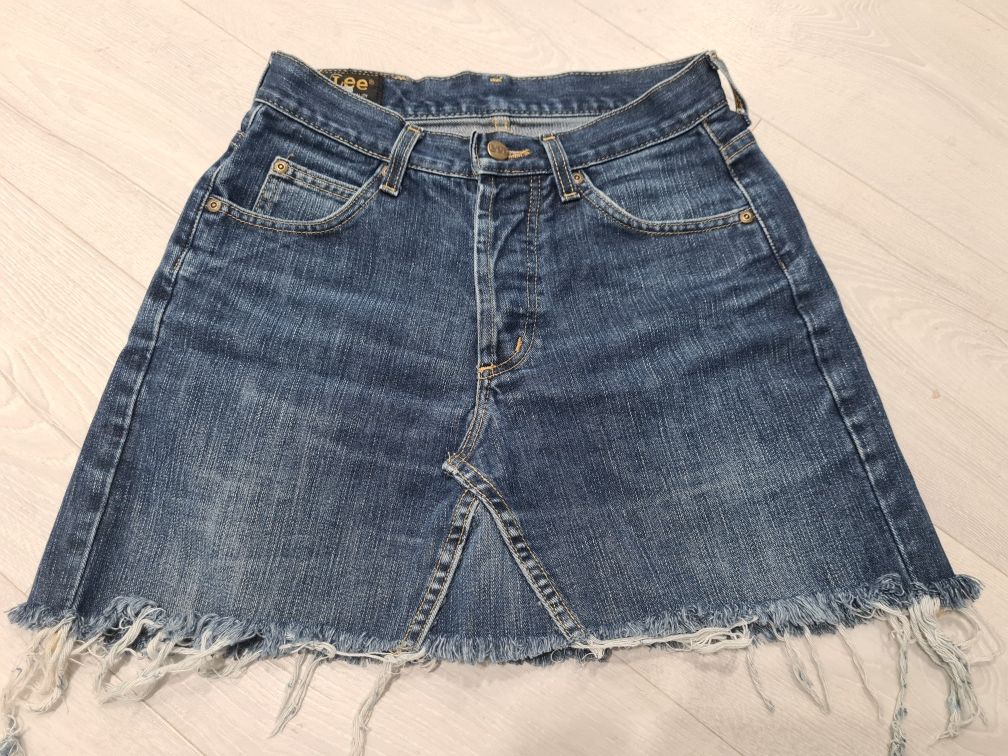 LEE krótka spódnica jeans r. 27 strzępiona