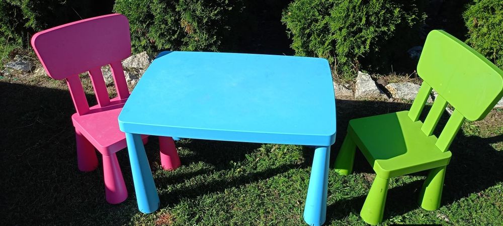 Stolik z krzesełkami IKEA mammut
