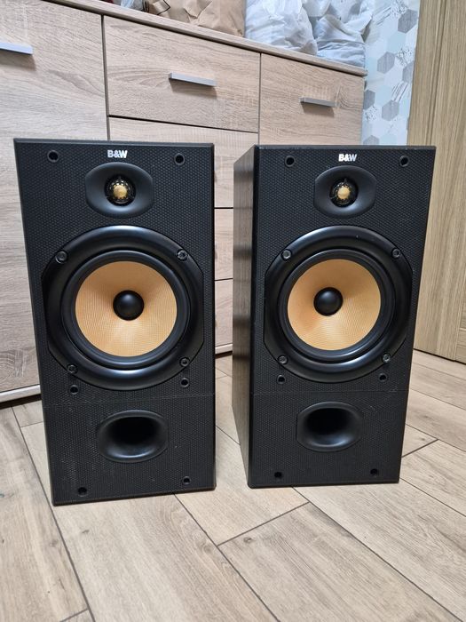 Kolumny bowers&wilkins dm602 s1
