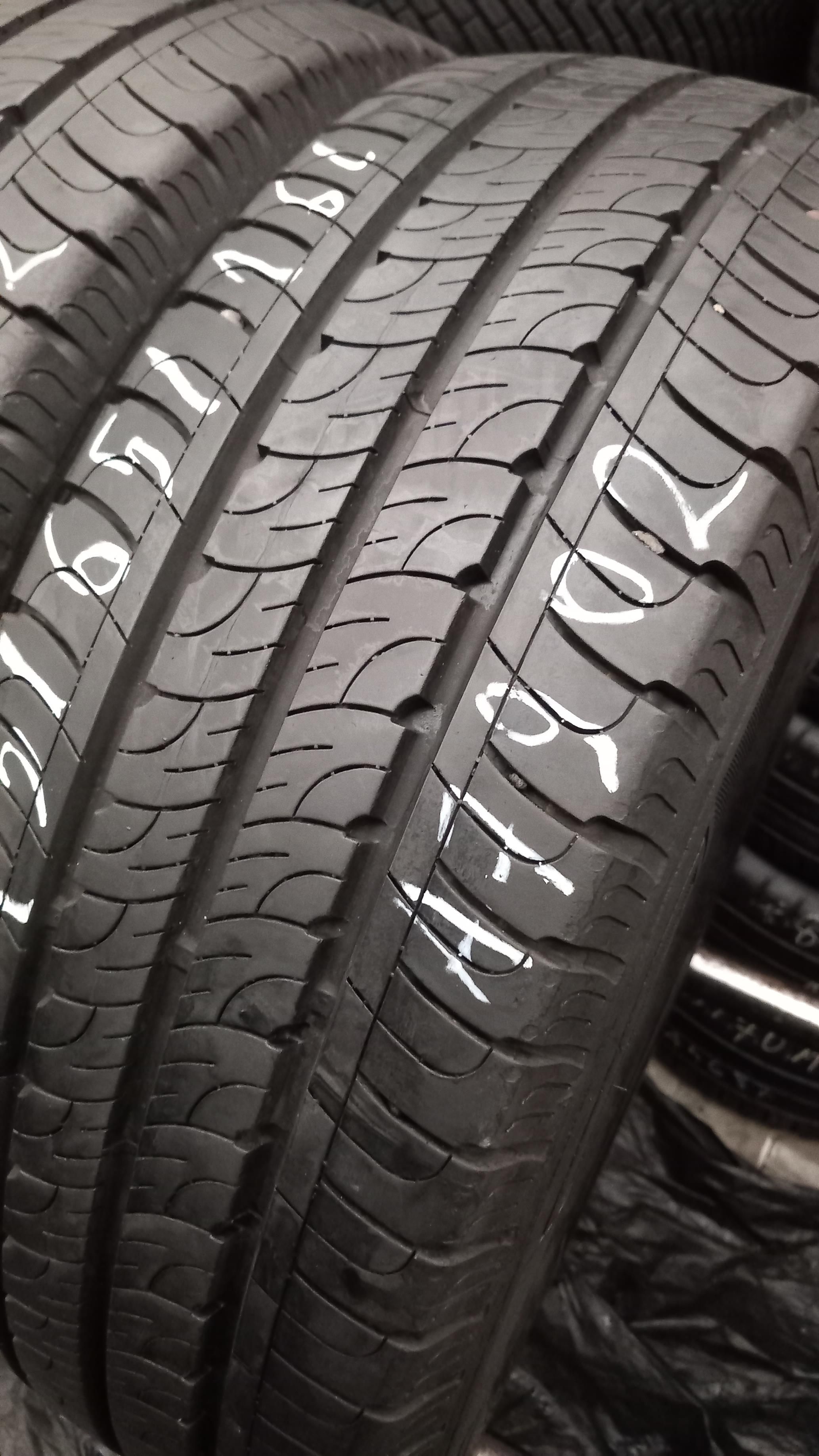 215/65/16C Goodyear Efficient Grip Cargo 109/107T