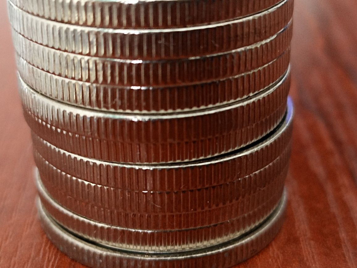 Продам монети України 10 грн з рола
