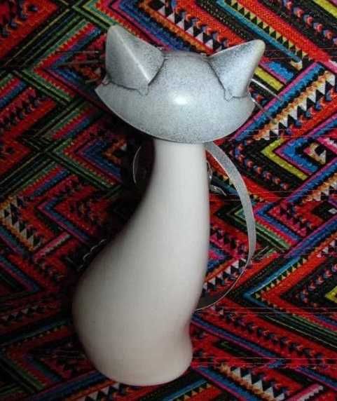 figurka porcelana rękodzieło kot