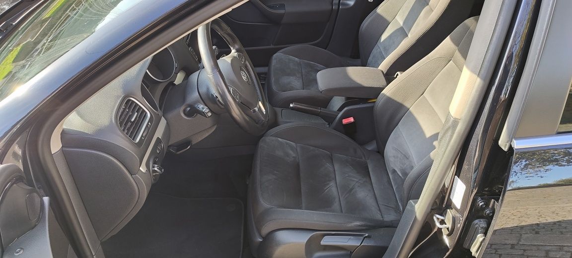 Volkswagen golf 1.6 DSG7 variant highline