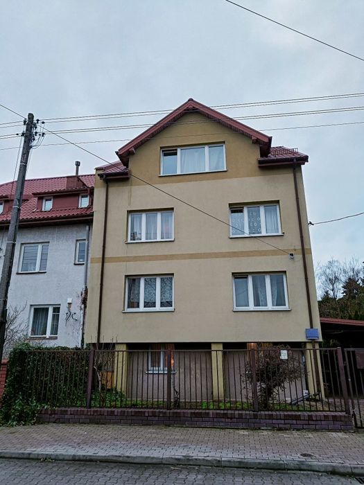 Dom 220 m - 8 pokoi na wynajem zbiorowy - 5 miejsc postojowych