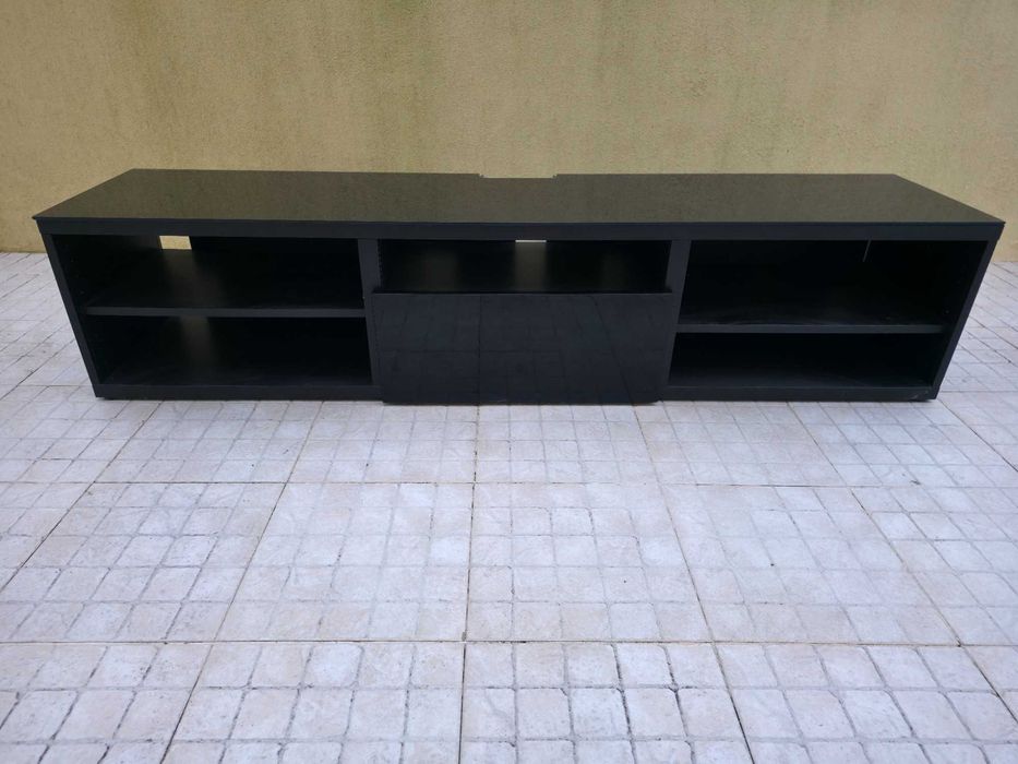 Mesa Movél TV Preta (Ikea BESTA) com Gaveta e Vidro na parte superior