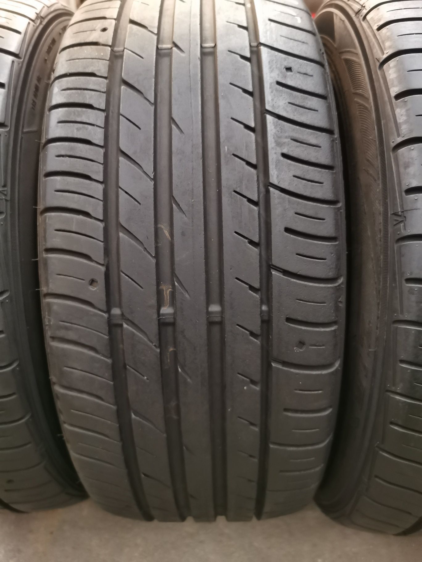 Komplet opon 215/45R16 86V Falken Ziex ZE914 z 2014 roku