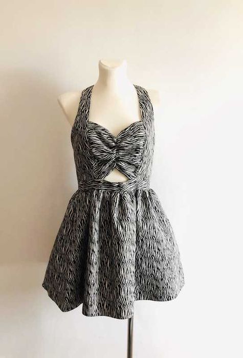 śliczna sukienka rozm. 40 elegancka WYPRZEDAŻ
