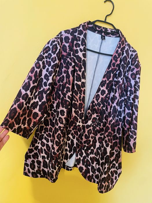 Komplet marynarka i spodnie 70 zł shein do rozmiaru 52