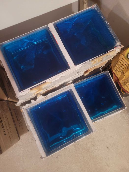 Luksfery pustaki niebieskie płytki cegły szklane ozdobne 13 sztuk