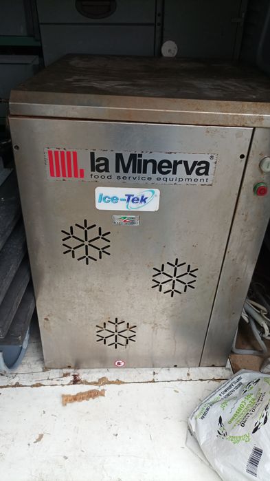 Máquina de gelo em escama