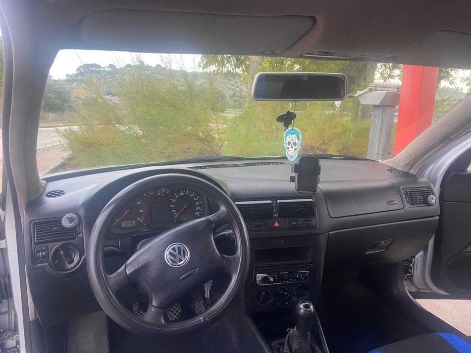 Golf MK4 ano 2000 motor 1.4 gasolina carro em perfeito estado