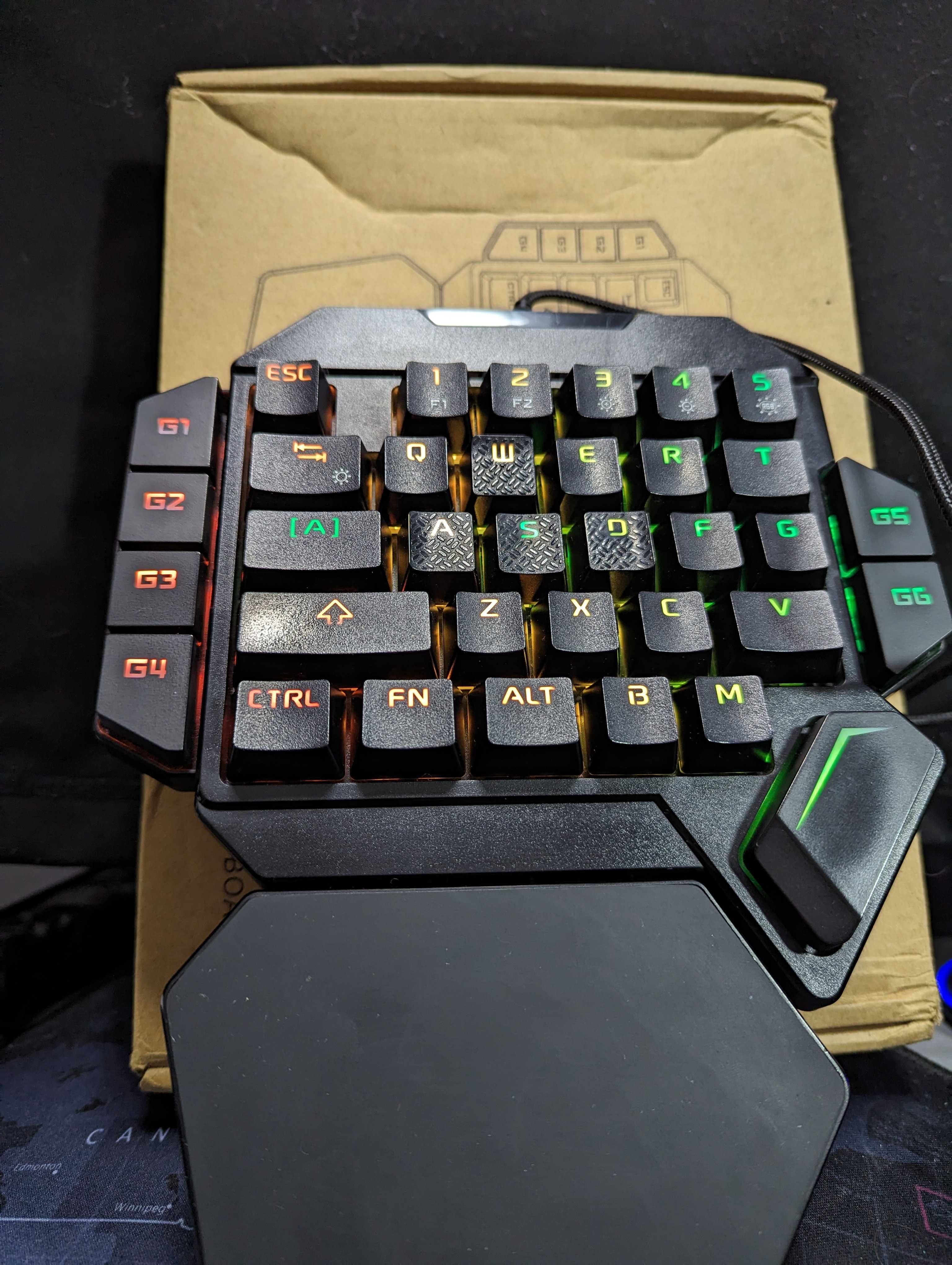 Міні-одноручна Механічна Ігрова Клавіатура K50 з Підсвічуванням RGB