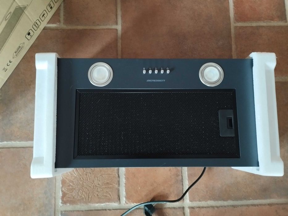 Okap kuchenny Berdsen do zabudowy 60 cm czarny nowy