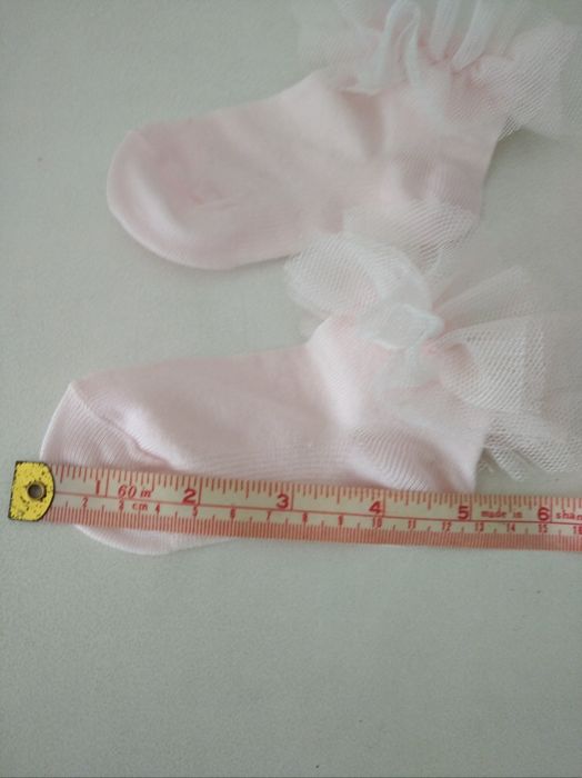 Meias de menina com tule