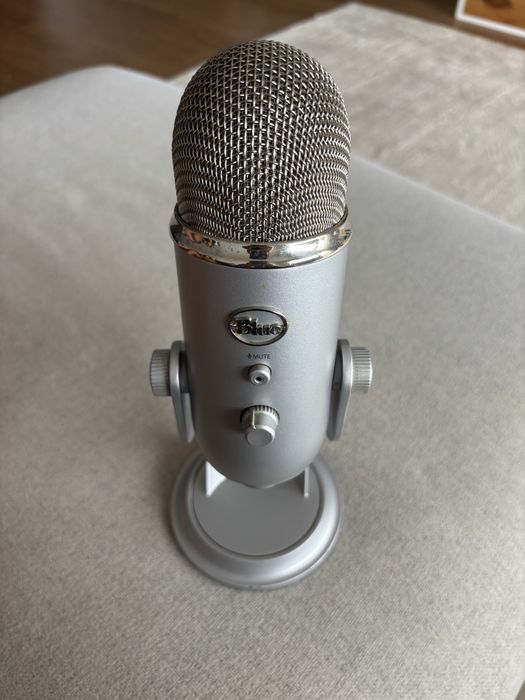Blue Yeti microfone USB