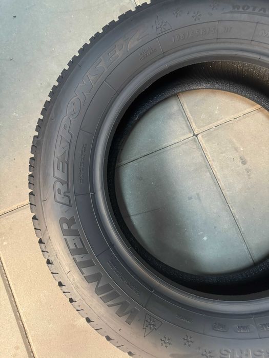 Opony zimowe 195/65/R15 Dunlop Winter Response 2 / 2022r - 2 sztuki