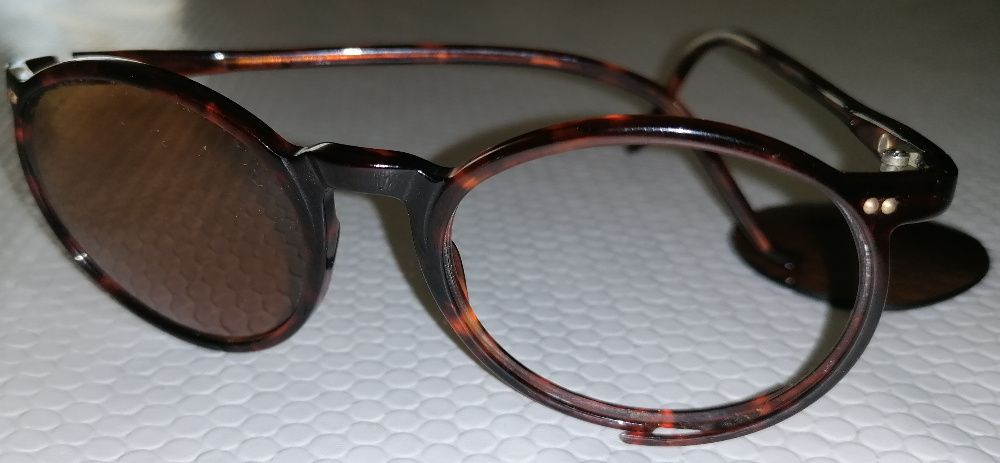 Oculos Ray Ban, modelo Erica, com aro partido