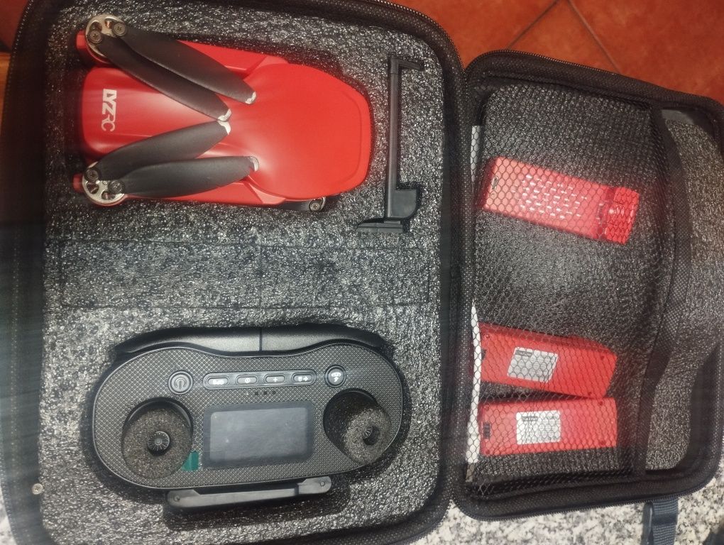 Drone lyzrc pro.